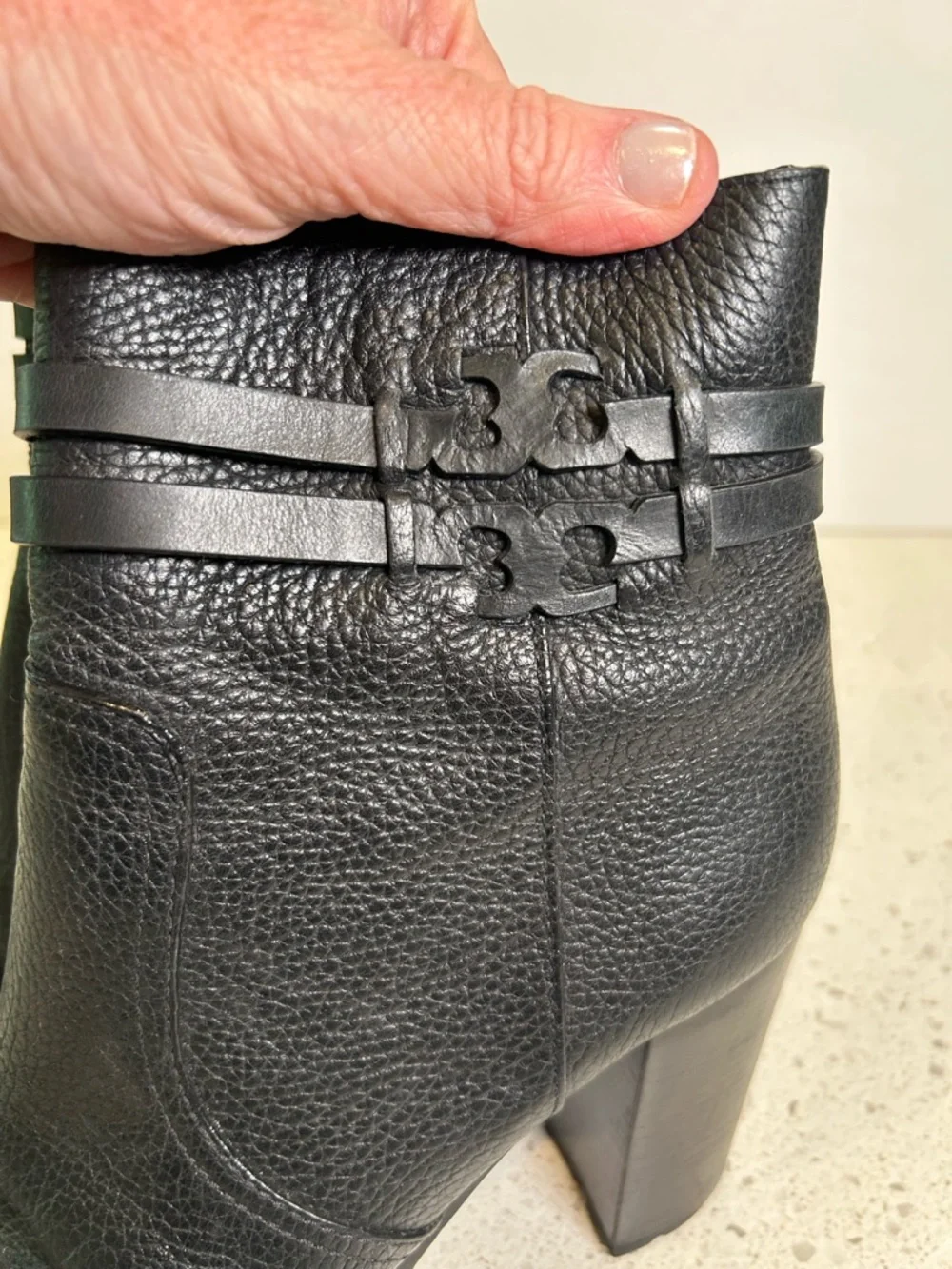 Tory Burch 8.5 Leigh Lug‎ Sole Leather Boots